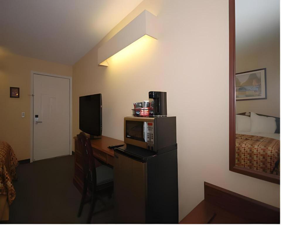 Rodeway Inn Sylacauga Hwy 280 Экстерьер фото